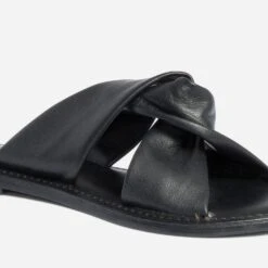 Mule TEXTO Noire En Cuir à Brides Souples Croisées 11 Mule TEXTO Noire En Cuir à Brides Souples Croisées -Univers Chaussure Magasin WWWERM 10382780618 4