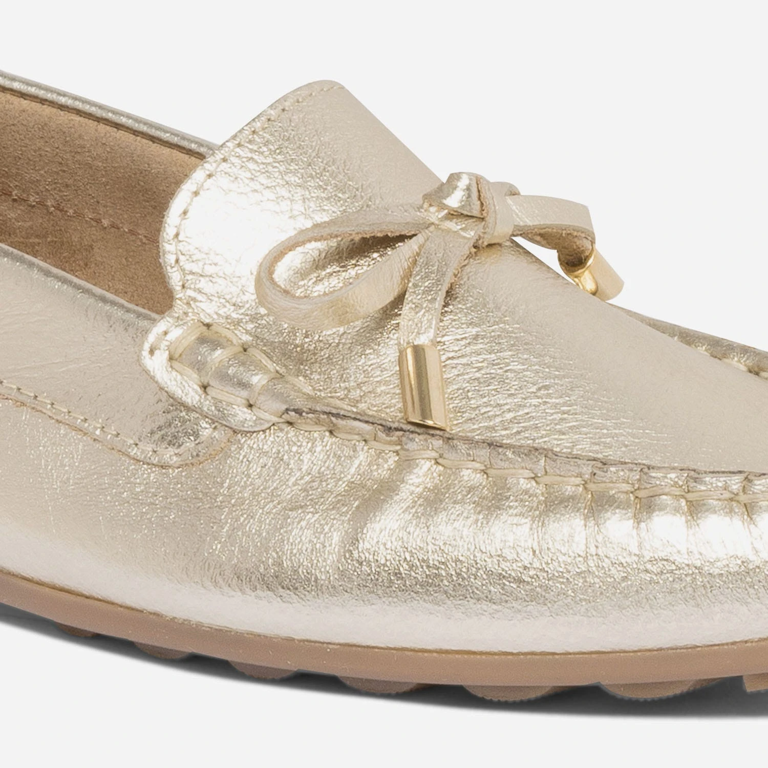 Mocassin Doré En Cuir 9 Mocassin Doré En Cuir – Image 7