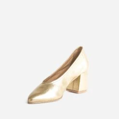 Escarpin Doré En Cuir à Décolleté Couvrant -Univers Chaussure Magasin WWWERM 10383960019 2