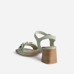 Sandale Vert Sauge En Cuir Velours Avec Maxi-chaîne écrue -Univers Chaussure Magasin WWWERM 10386330046 3