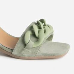 Sandale Vert Sauge En Cuir Velours Avec Maxi-chaîne écrue -Univers Chaussure Magasin WWWERM 10386330046 5
