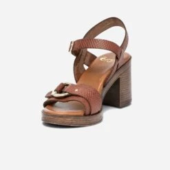 Sandale Cognac En Cuir Embossé Avec Anneaux 11 Sandale Cognac En Cuir Embossé Avec Anneaux -Univers Chaussure Magasin WWWERM 10386340069 2