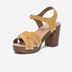 Sandale-sabot TEXTO Jaune En Cuir Velours éco-conçu -Univers Chaussure Magasin WWWERM 10386340079 2