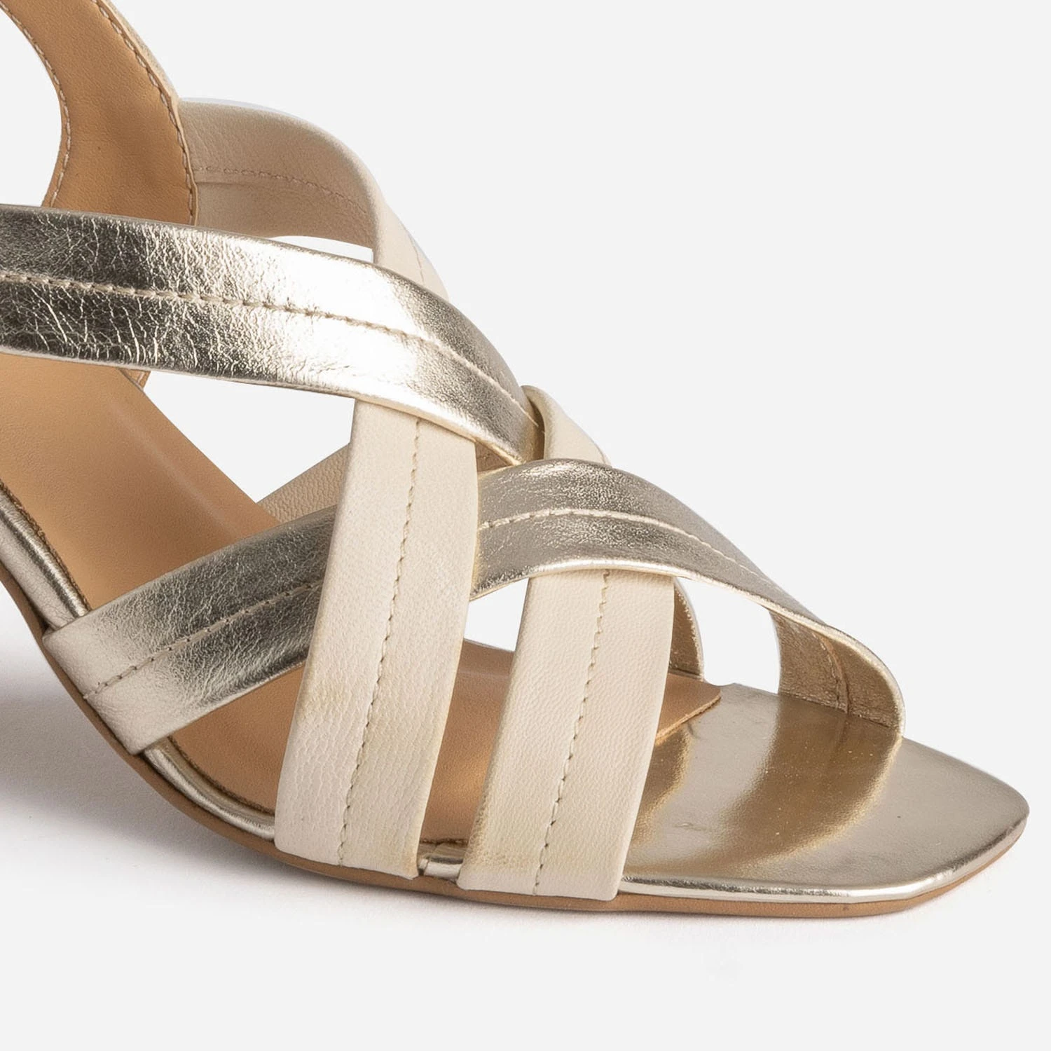 Sandale à Talon Beige En Cuir 8 Sandale à Talon Beige En Cuir – Image 6