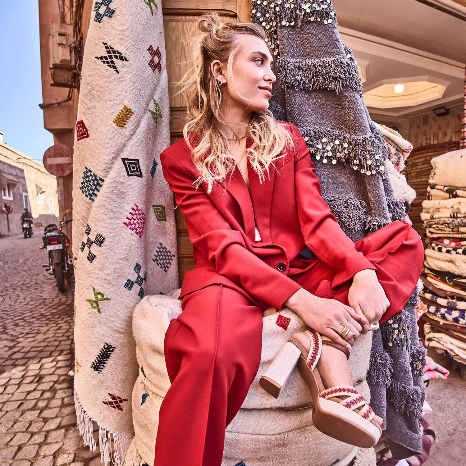 Sandale Plateforme TEXTO Beige Tressée Rouge Et Rose 9 Sandale Plateforme TEXTO Beige Tressée Rouge Et Rose – Image 7