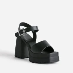 Sandale TEXTO Noire à Plateforme Crantée -Univers Chaussure Magasin WWWERM 10386340132 1