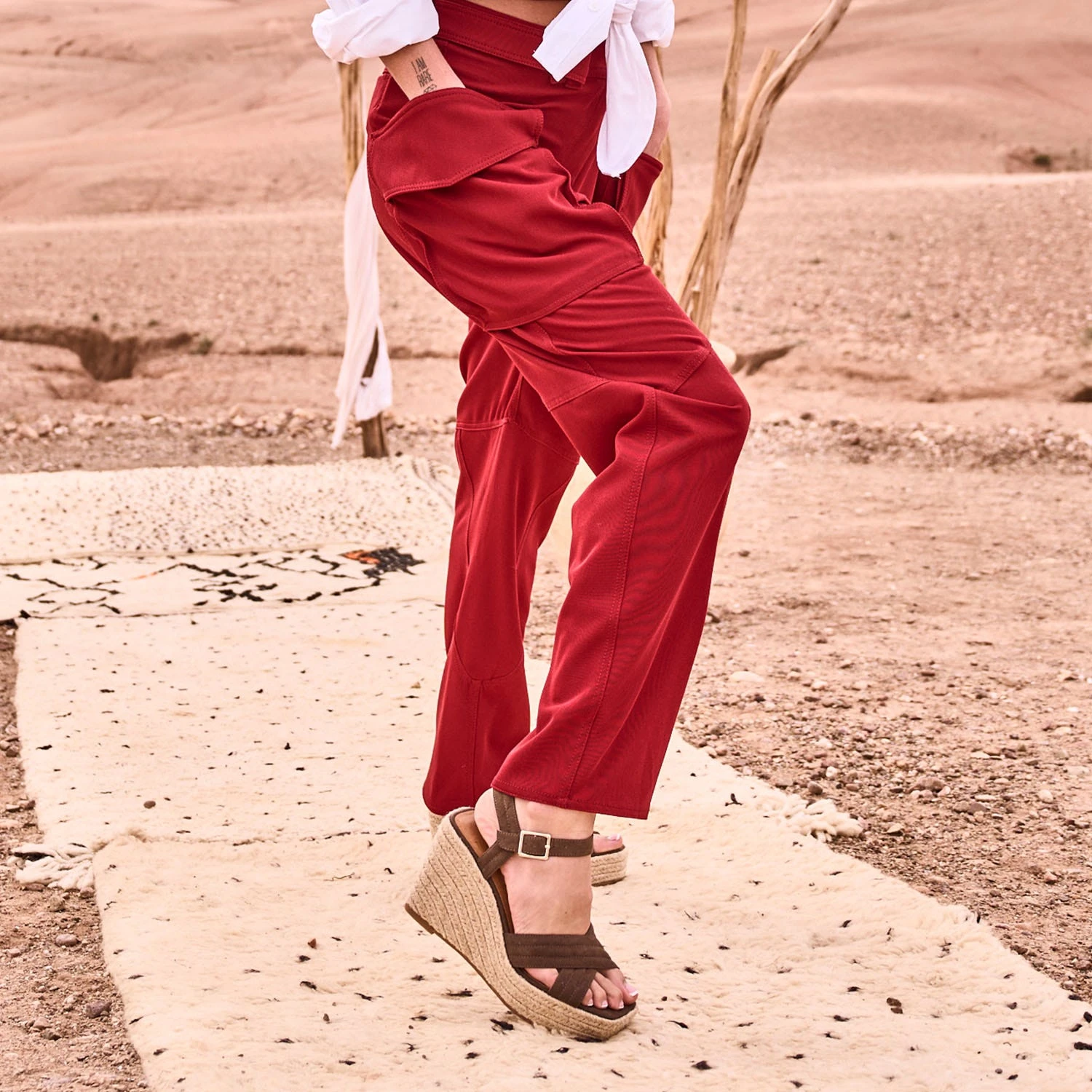 Sandale Compensée TEXTO Kaki Suédée 9 Sandale Compensée TEXTO Kaki Suédée – Image 7