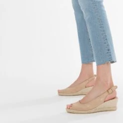 Sandale Compensée Or En Cuir Velours -Univers Chaussure Magasin WWWERM 10386420581 10