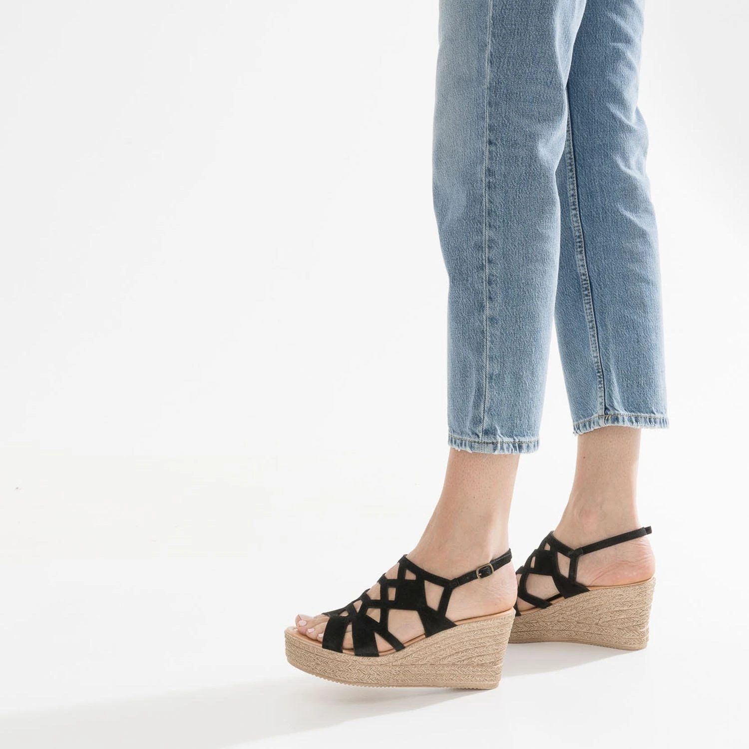 Sandale Compensée TEXTO Noire En Cuir Velours 4 Sandale Compensée TEXTO Noire En Cuir Velours – Image 2